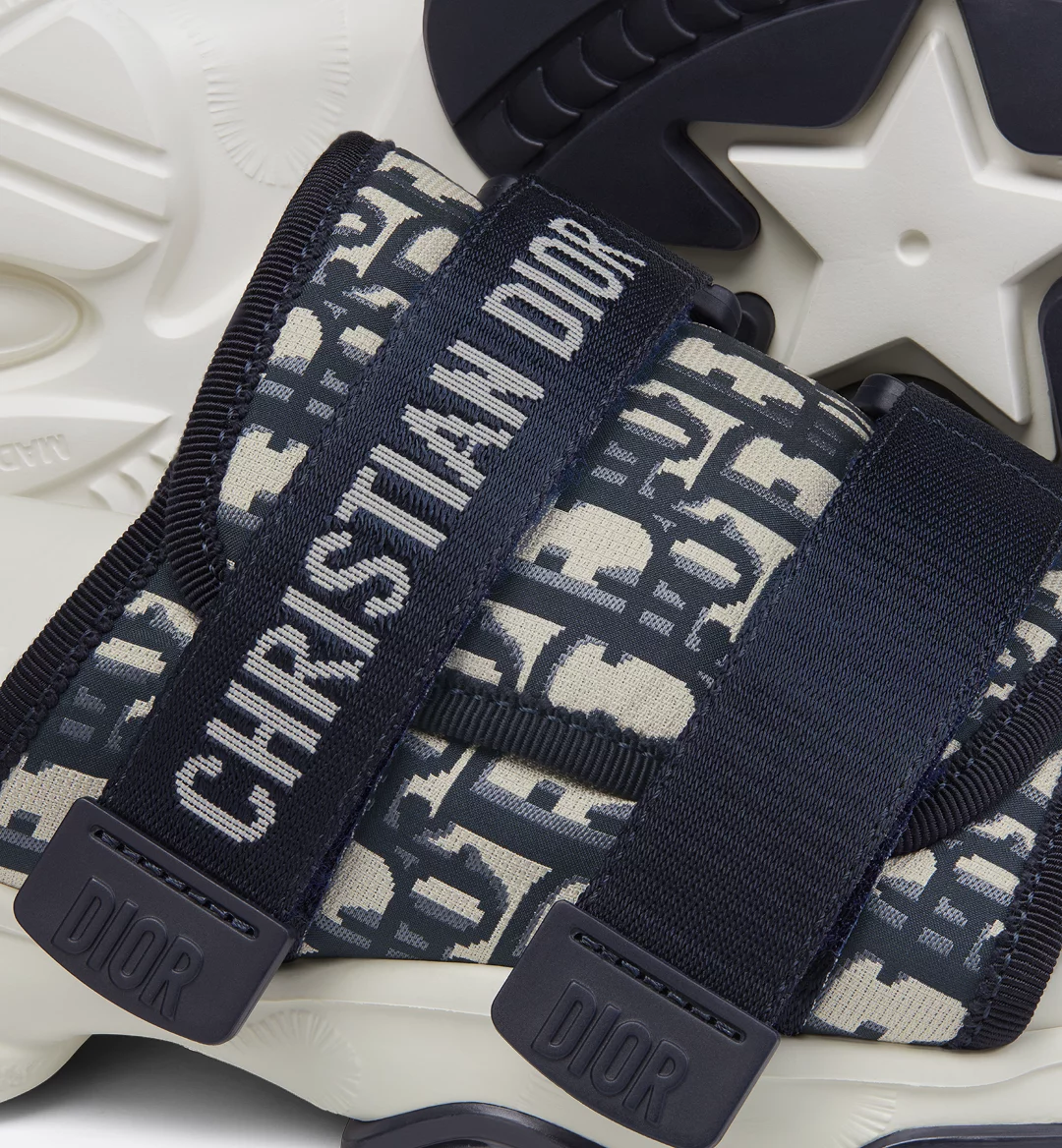 D-Wander Slide - Image 6